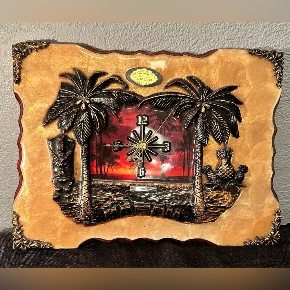 Vintage Genuine Hawaiian Capiz Shell Clock 10x13” Battery Operated Works